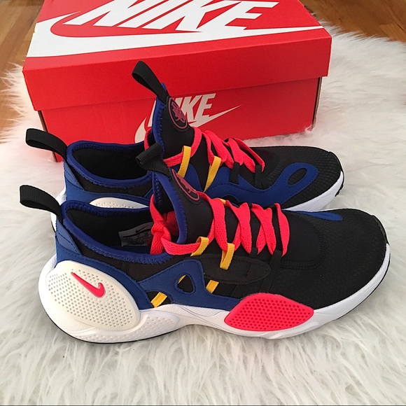 Nike Huarache E.D.G.E Women’s Sneakers - Picture 4 of 7